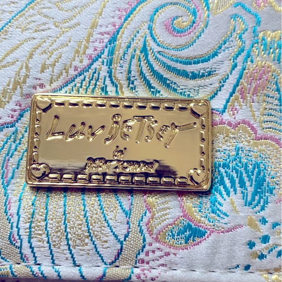 Luv Betsey by Betsey Johnson Wristlet/Wallet - Picture 2 of 8